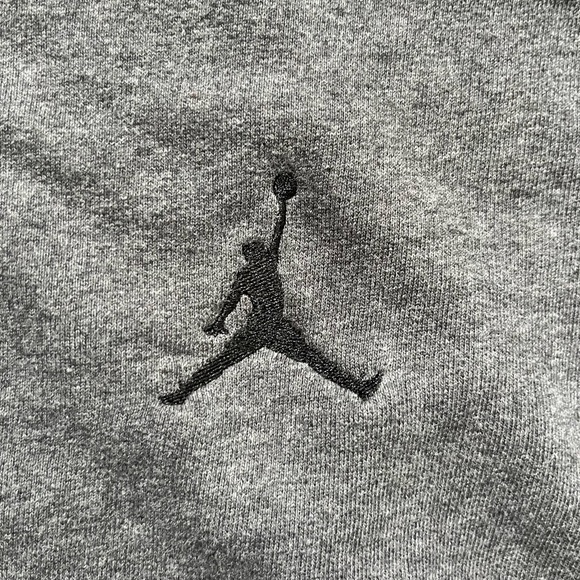 Air Jordan Nike Men’s Melo 10th Division Crewneck Sweatshirt Medium Gray Pockets - Picture 3 of 8